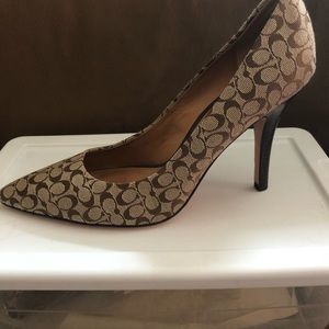 Coach heels size 10
